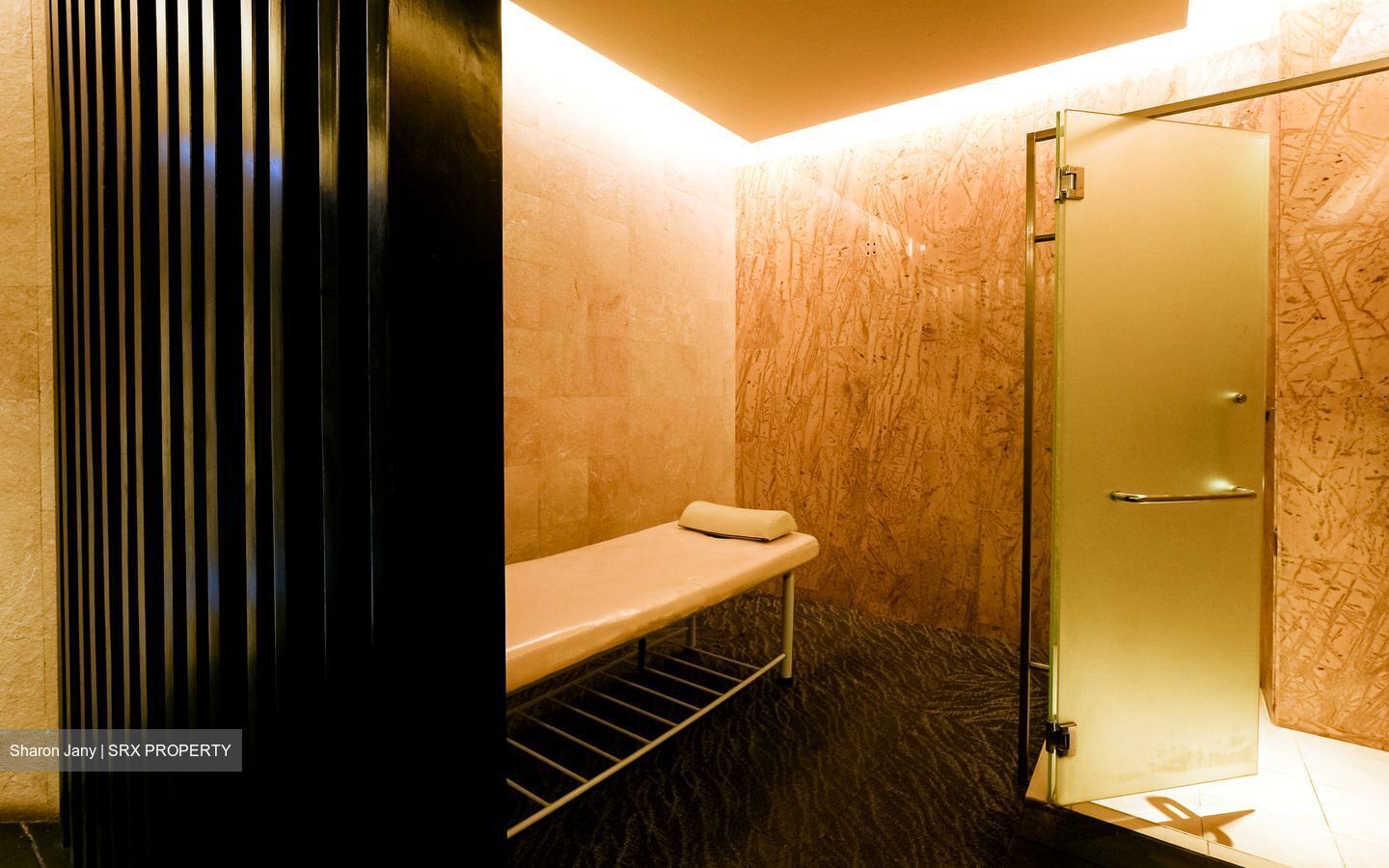 M Hotel (D2), Retail #453126361